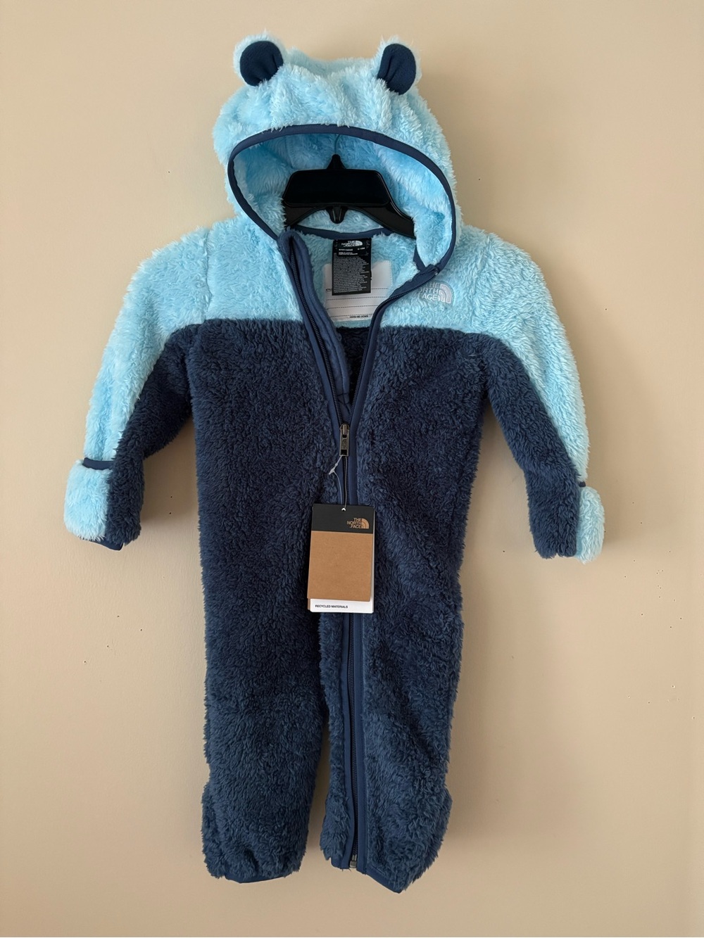 The North Face Light Blue and Navy Plush One-Piece Baby Bear 6-12 M New